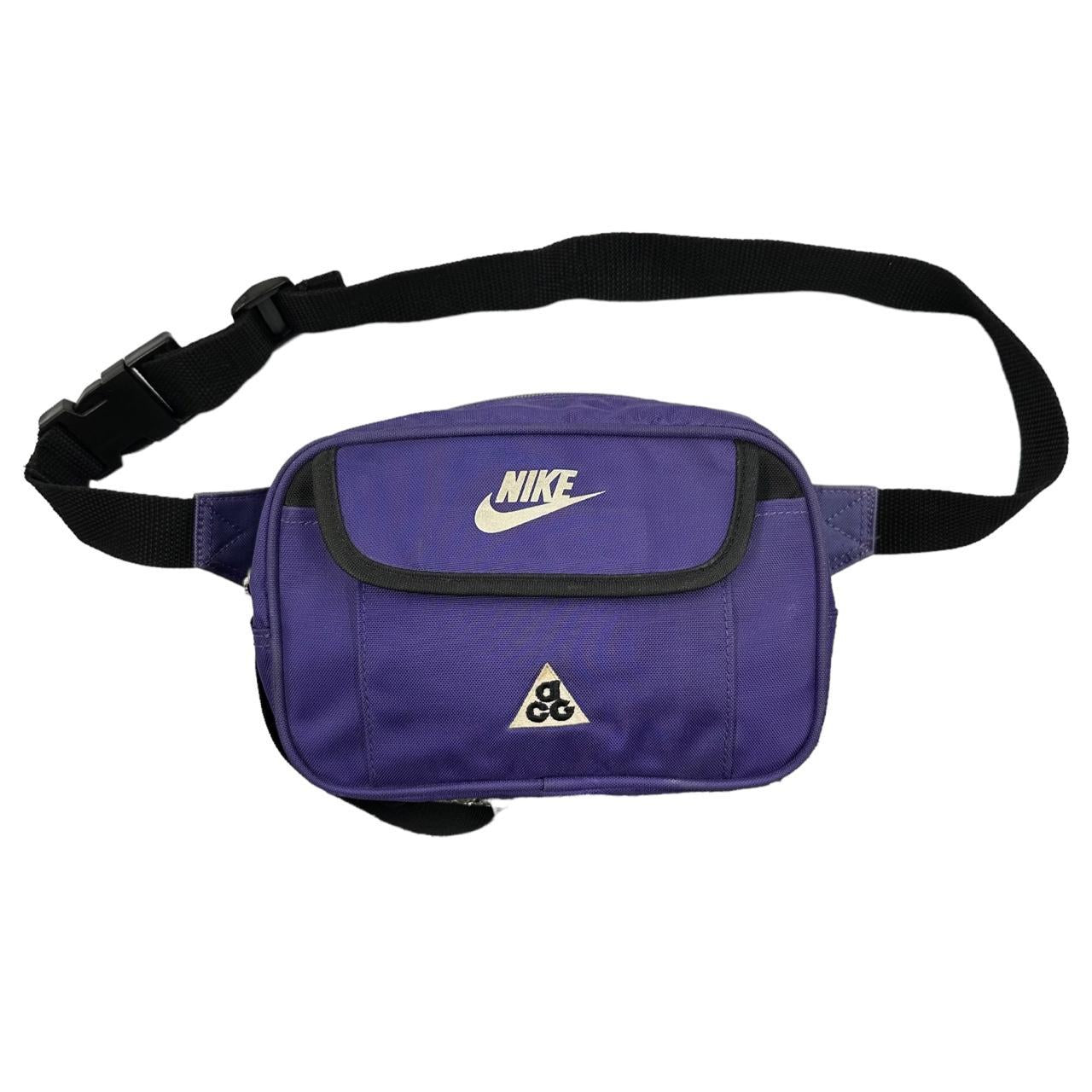 Vintage Nike ACG Cross Body Bag second wave vintage store