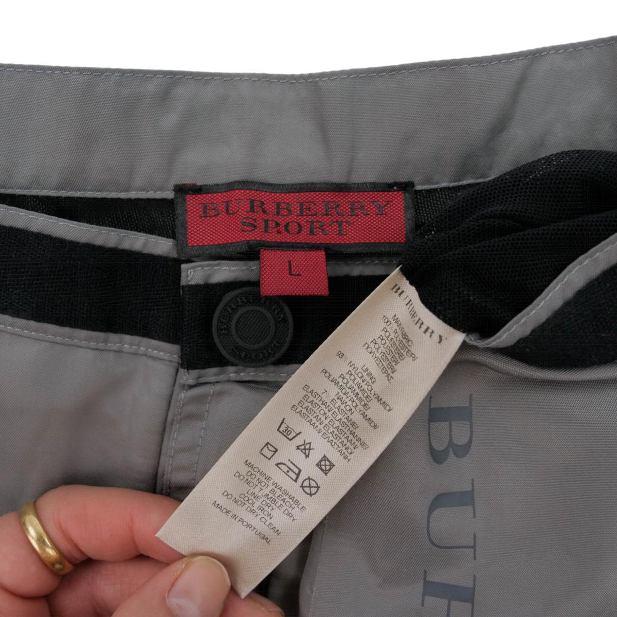 Vintage Burberry Sport Shorts Size W34