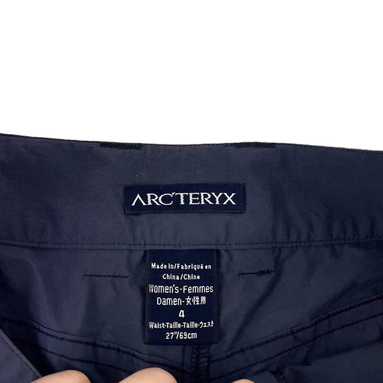 Arcteryx logo short woman’s W28