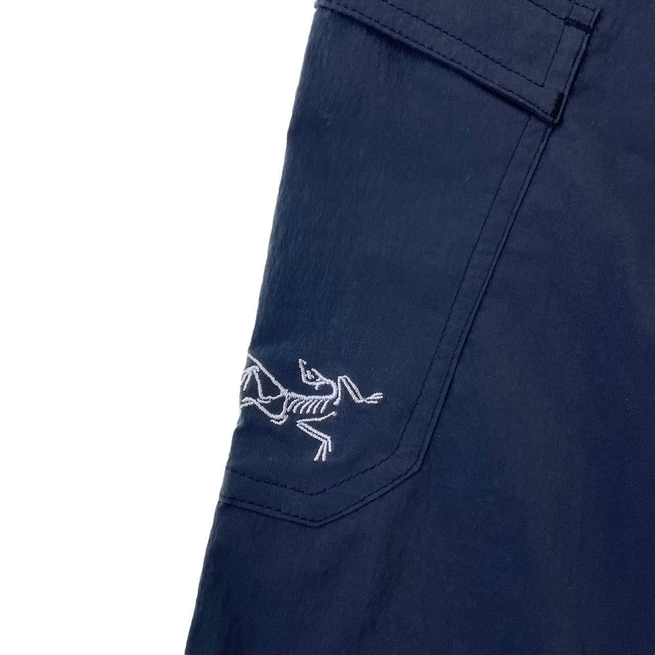 Arcteryx logo short woman’s W28